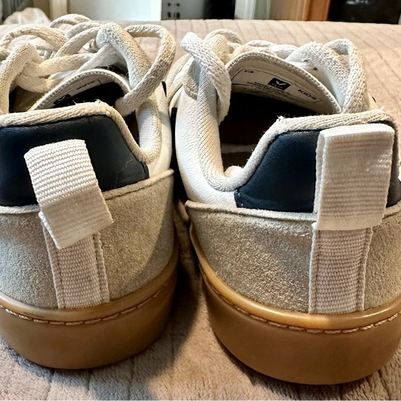 White and blue veja sneakers - Picture 5 of 6